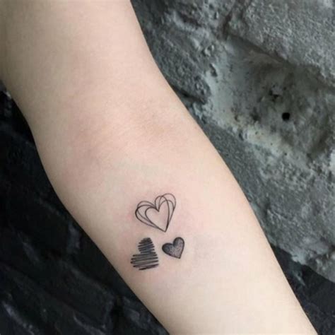 tatuaje de corazon pequeño|Las mejores 10 ideas de tatuajes corazones pequeños 